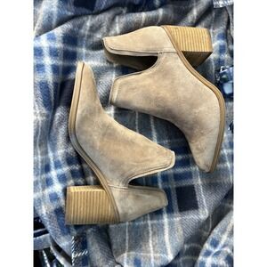 Steve Madden Havannah Women Boots Sz 7.5  Taupe Suede Pull On Leather Bootie New